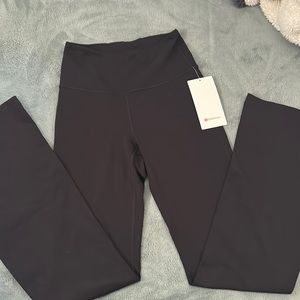 NWT Lululemon groove flare leggings
